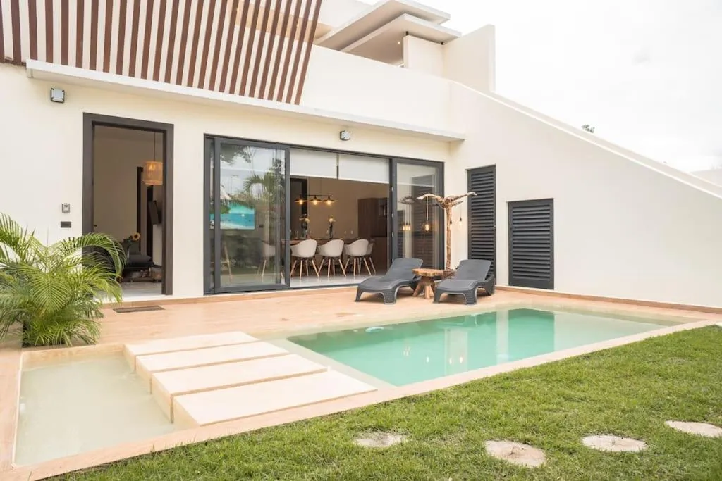 Image 2 of 4Bed Luxury Villa with 2 Private Pools