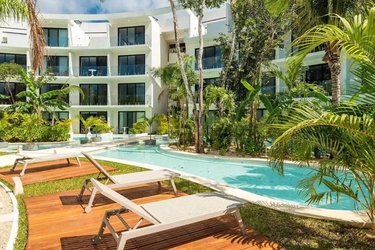 Image 3 of Central Park Lagunas – Luxury Modern Condo with Kitchen