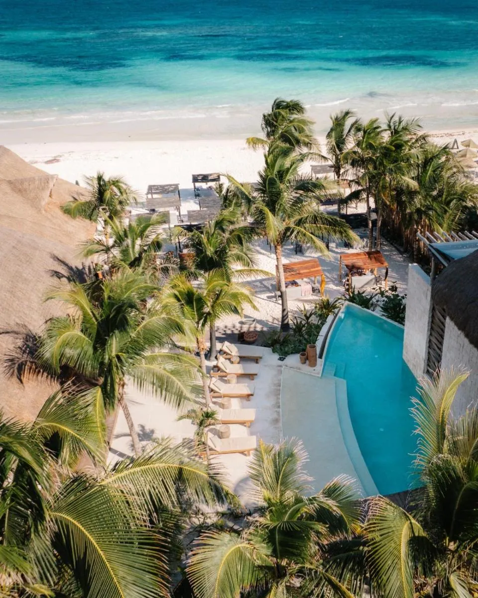 Image 4 of Dorian Gray – Pool & Beach Club Access & 300mbps WIFI