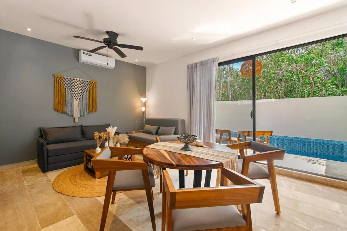 Image 4 of Great Located 1 Bedroom with private Pool and Gym