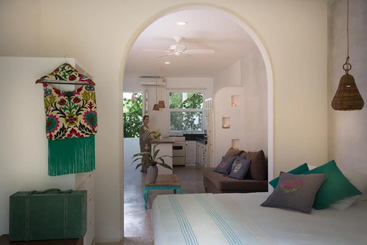 Image 3 of LiveTulum