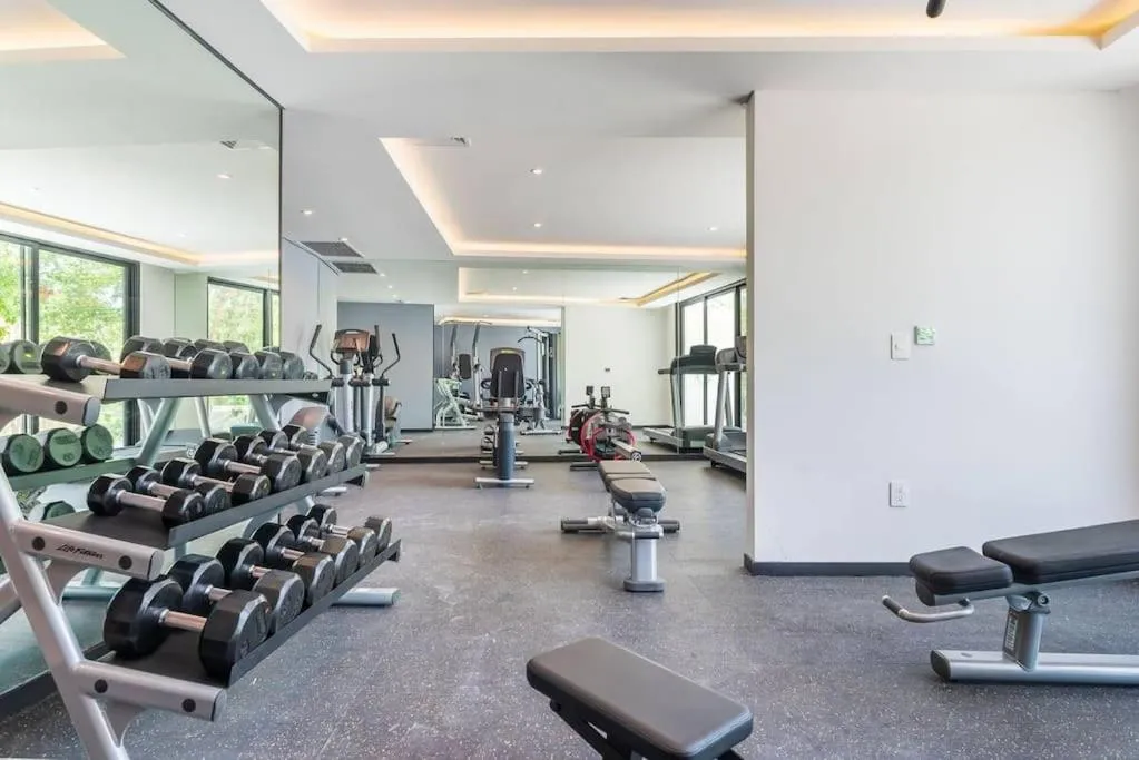 Image 5 of Luxe Studio with Pool, Coworking, Gym & Fast Wifi
