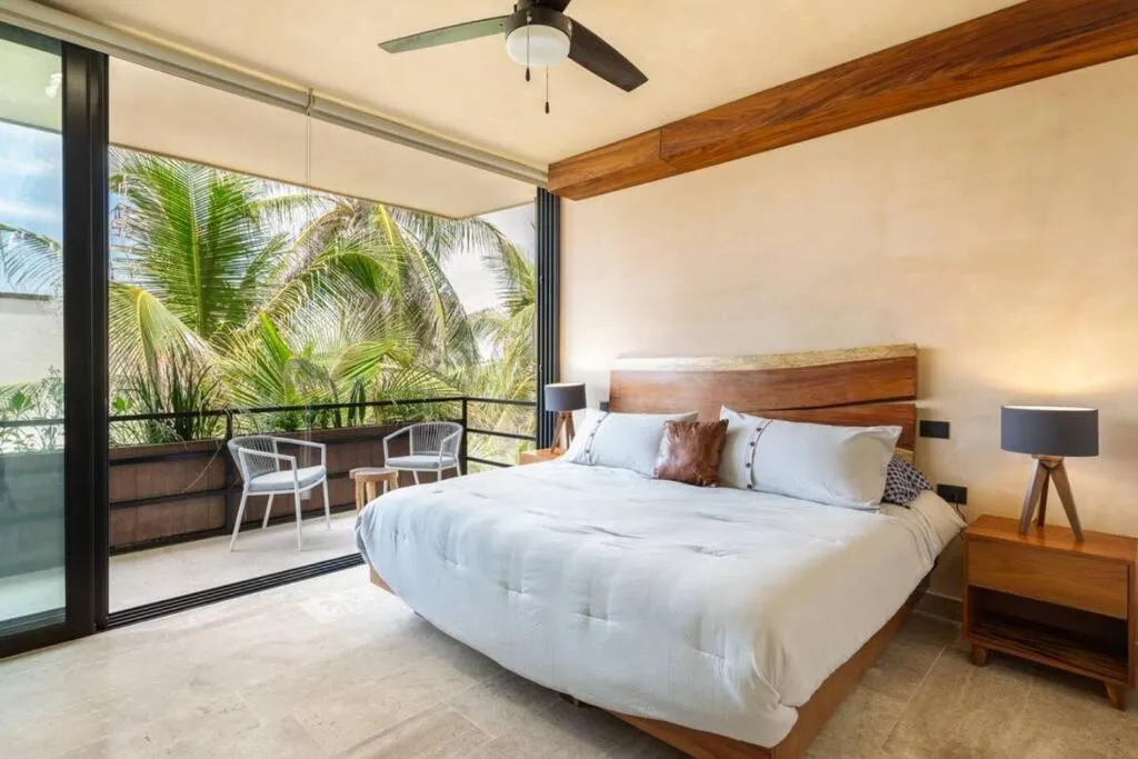Image 6 of Luxury Beachfront Penthouse With Private Pool