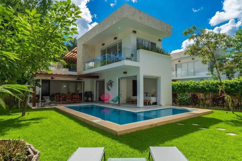 Image of Luxury Private 3BED Villa, Garden, Pool,Security