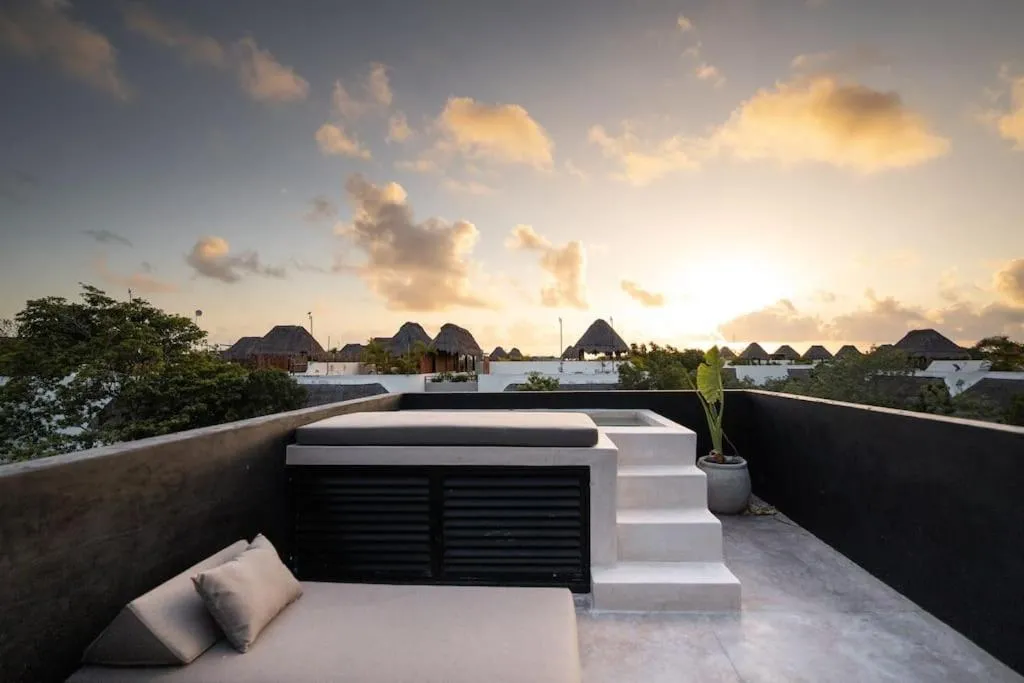 Image 4 of Luxury Twin Villas, 4 Private Pools, 2 Rooftops, BBQ, Near Beach