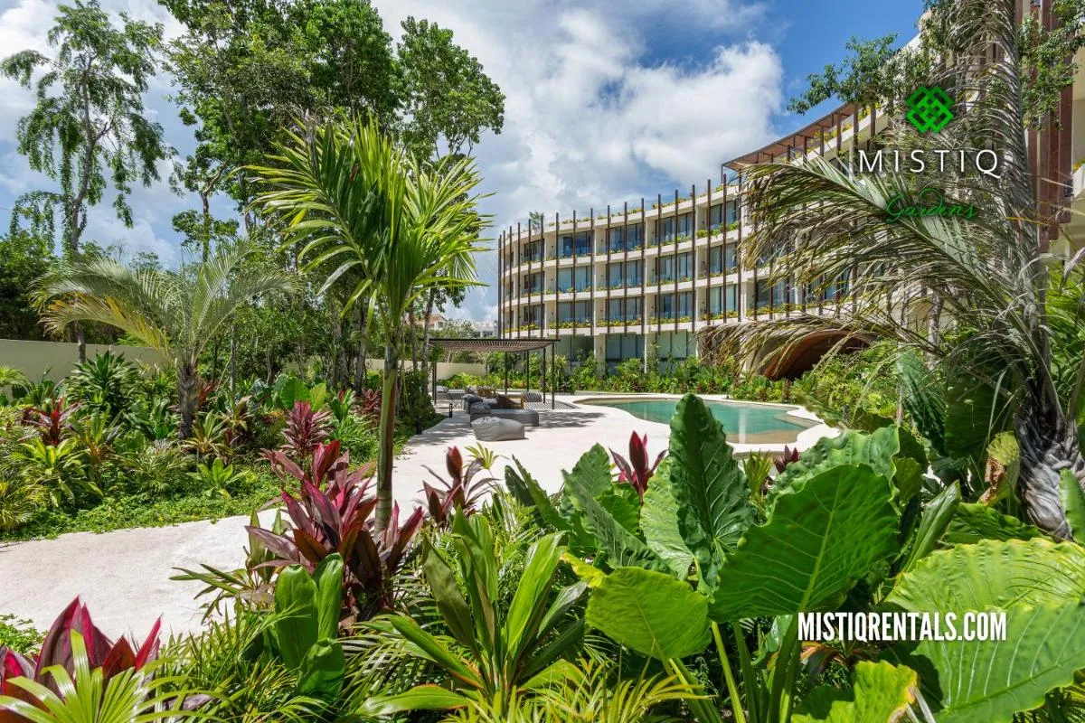 Image 4 of Mistiq Gardens