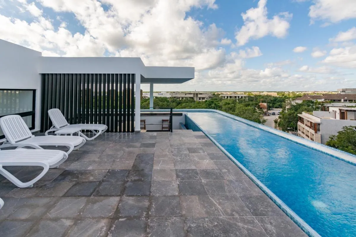 Image 3 of Penthouse with private pool