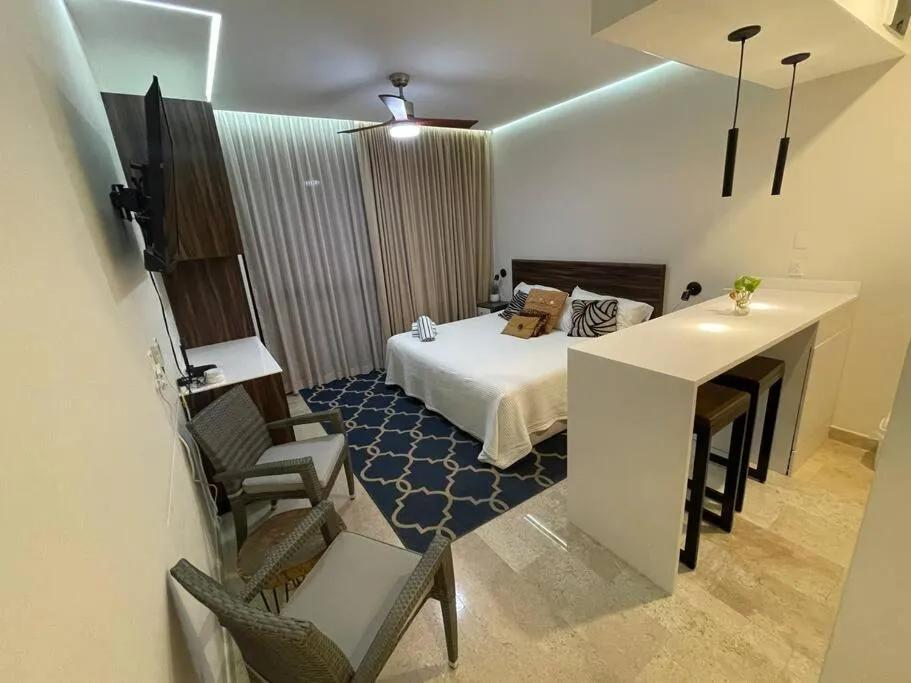 Image 1 of *Promo*Modern Studio Prime Area