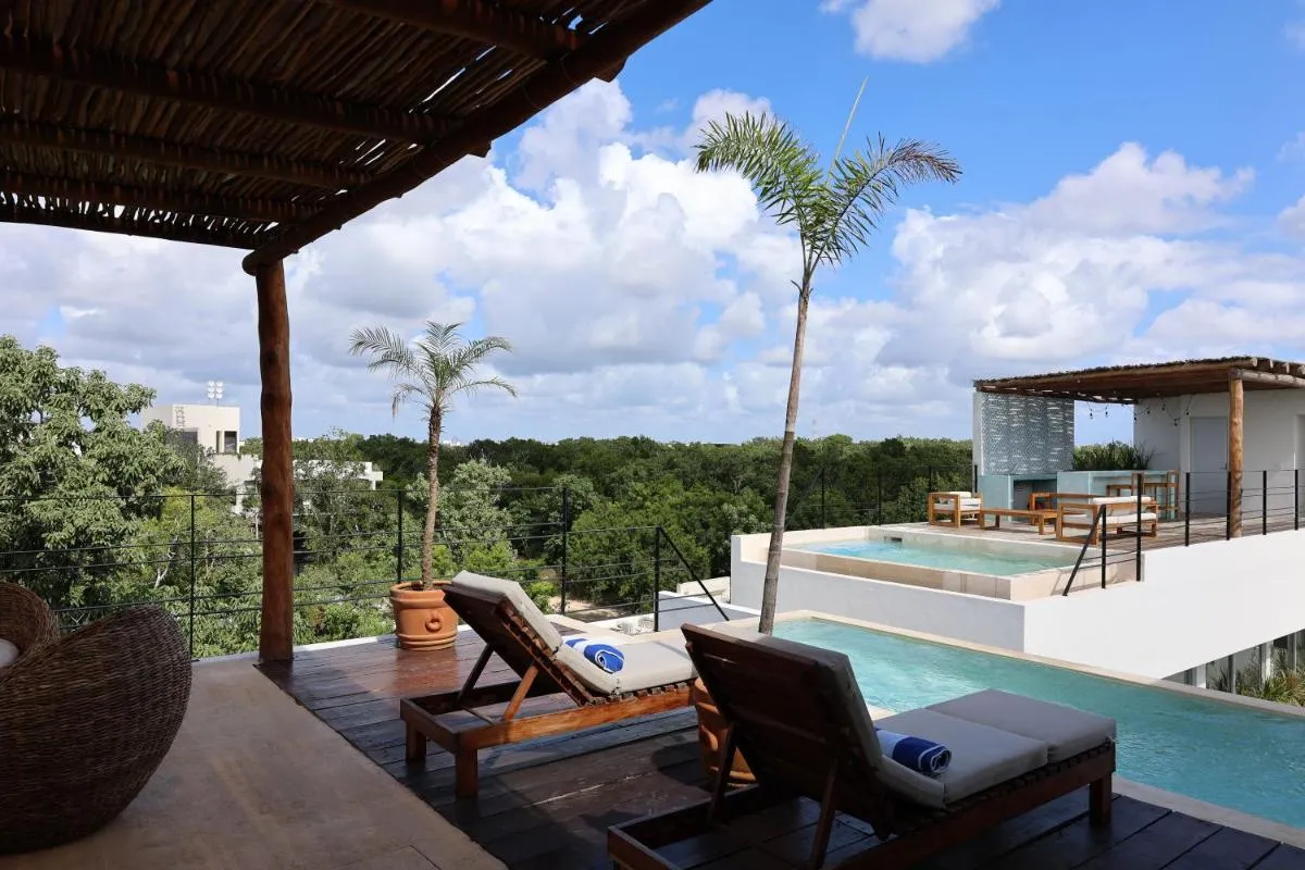 Image 2 of Rosa Azul Tulum