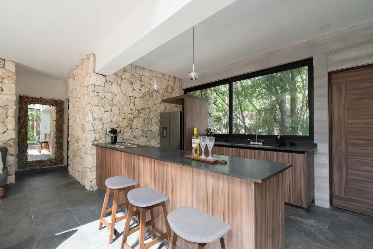 Image 5 of Twelve O’Clock – Luxury Villas