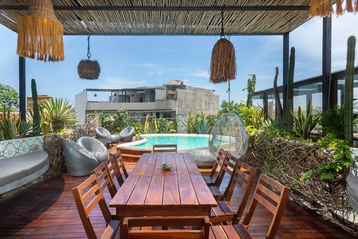 Image 1 of Unique 6BR townhouse,12ppl, Private rooftop pool