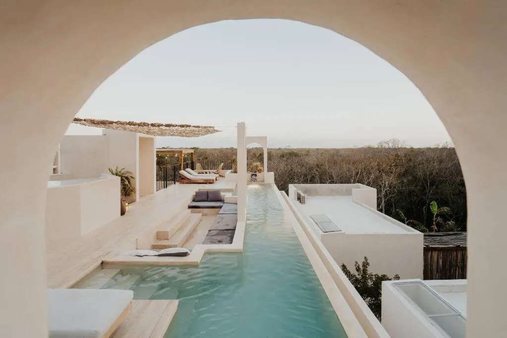 Image 4 of Villa Viento 4br 8pp Private Pool Rooftop Security